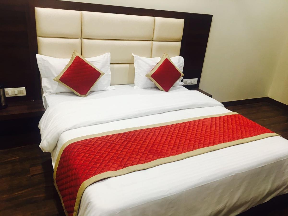 Arya Sheraton Hotel อัจเมอร์ ภายนอก รูปภาพ